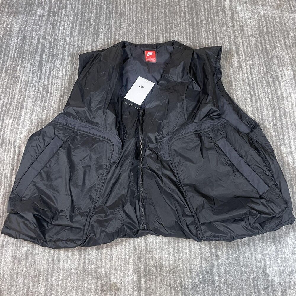 Nike Vest Mens XL Black Loose Fit Tech Utility Zip Pockets HM4622-010 V Neck